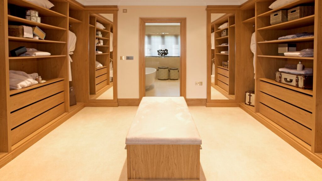 Walk in wardrobe
