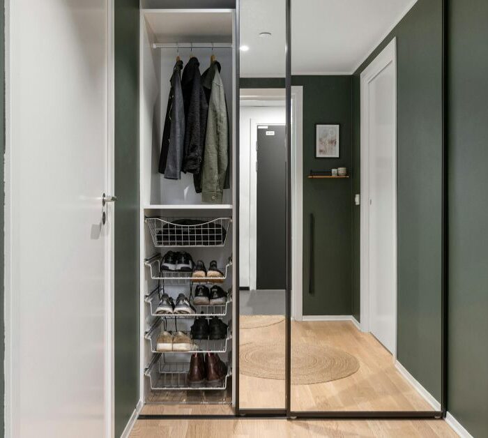 sliding mirror wardrobe